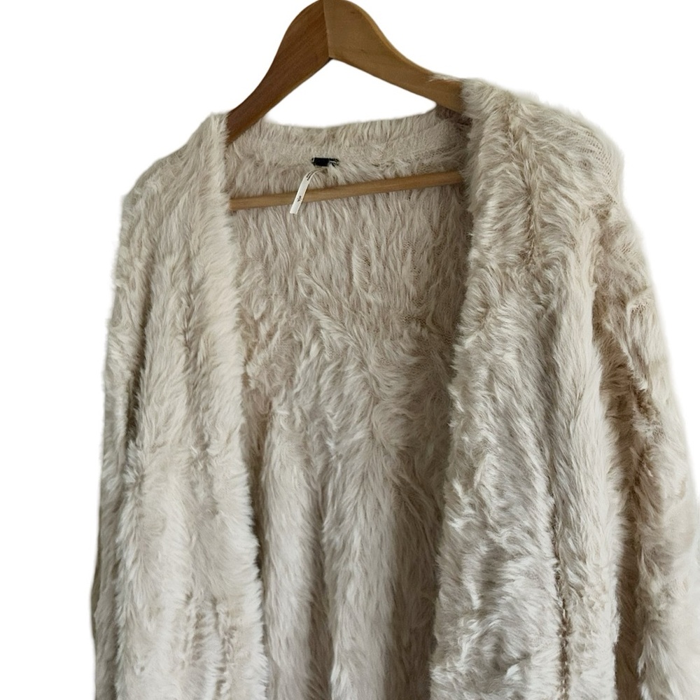 Free People Cream Soft Faux Fur Cardigan Oversized Small - Picture 8 of 15